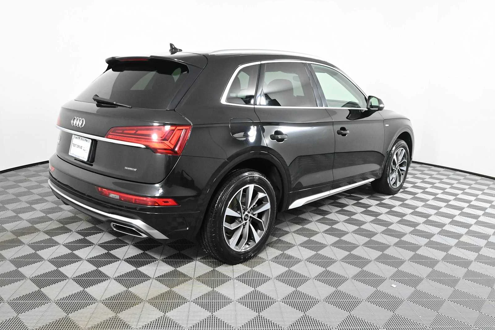 Used 2024 Mythos Black Metallic Audi S line Premium Plus image 7