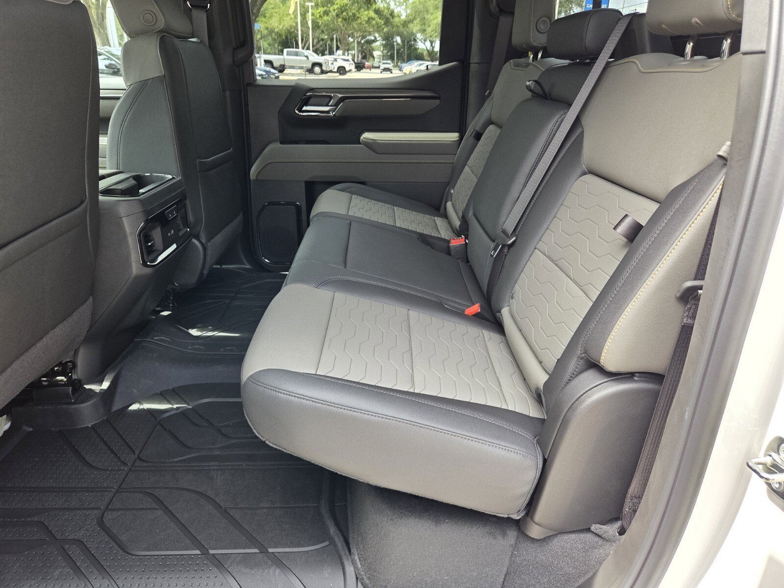 2026 Chevrolet Silverado 1500 ZR2 - Photo 19