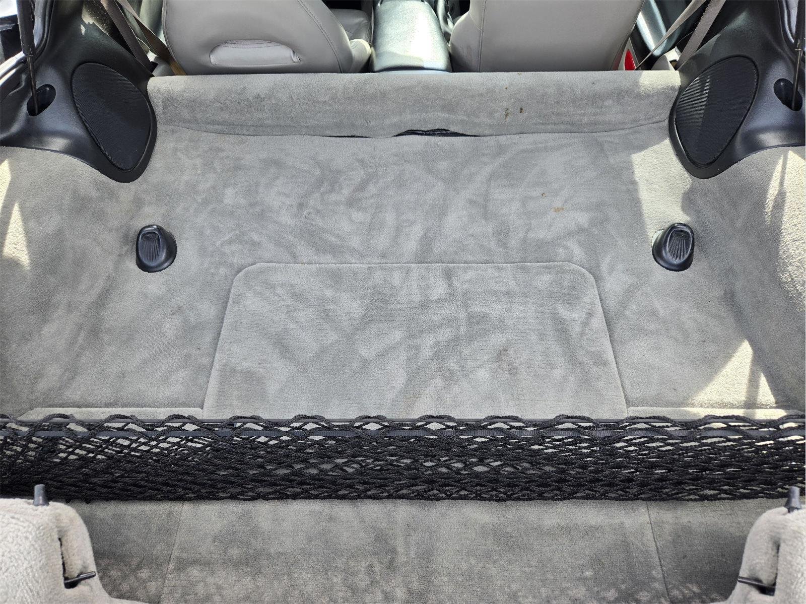 Used 2004 Black Chevrolet  image 27