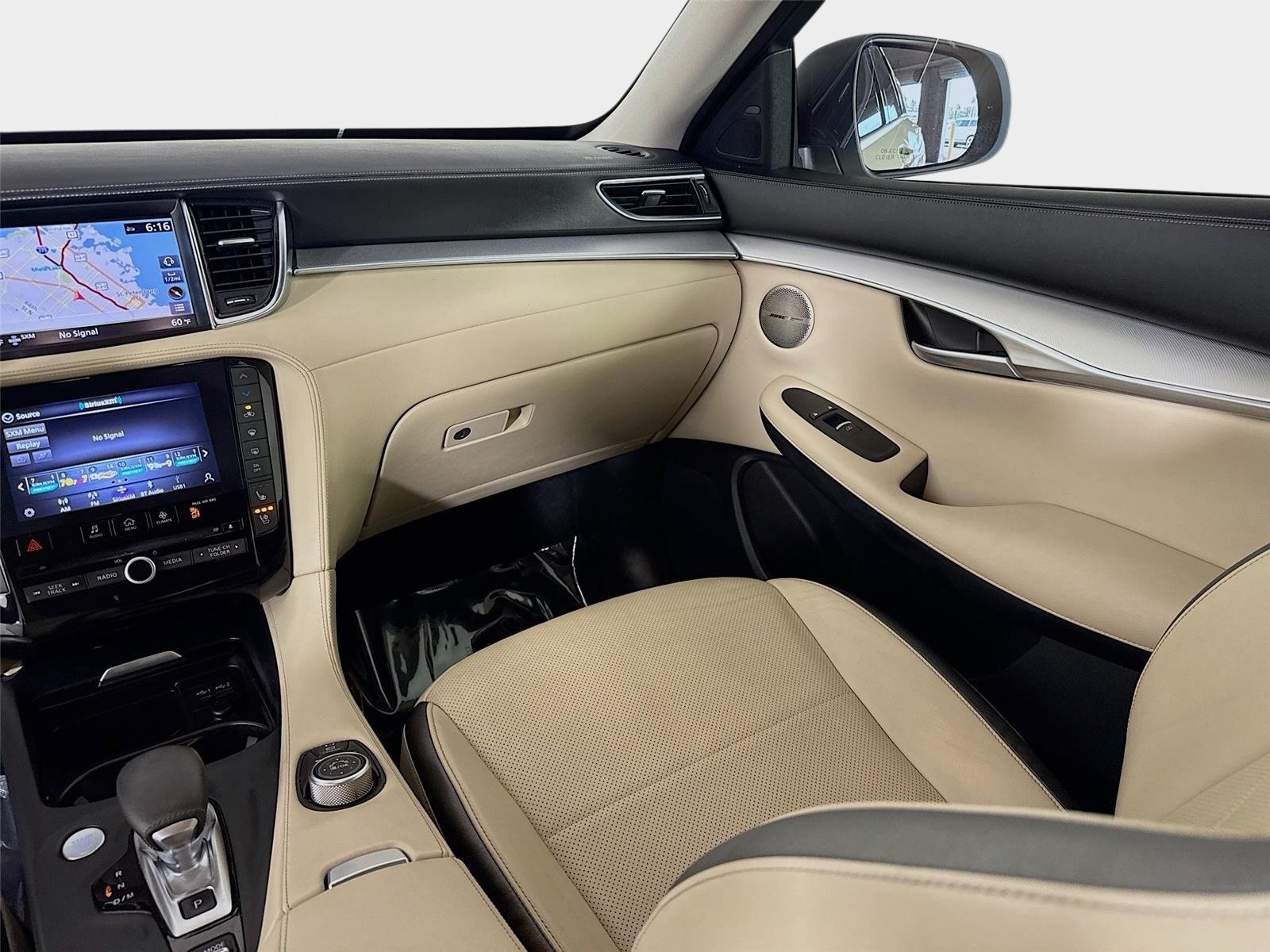 Used 2022 Majestic White INFINITI ESSENTIAL image 26