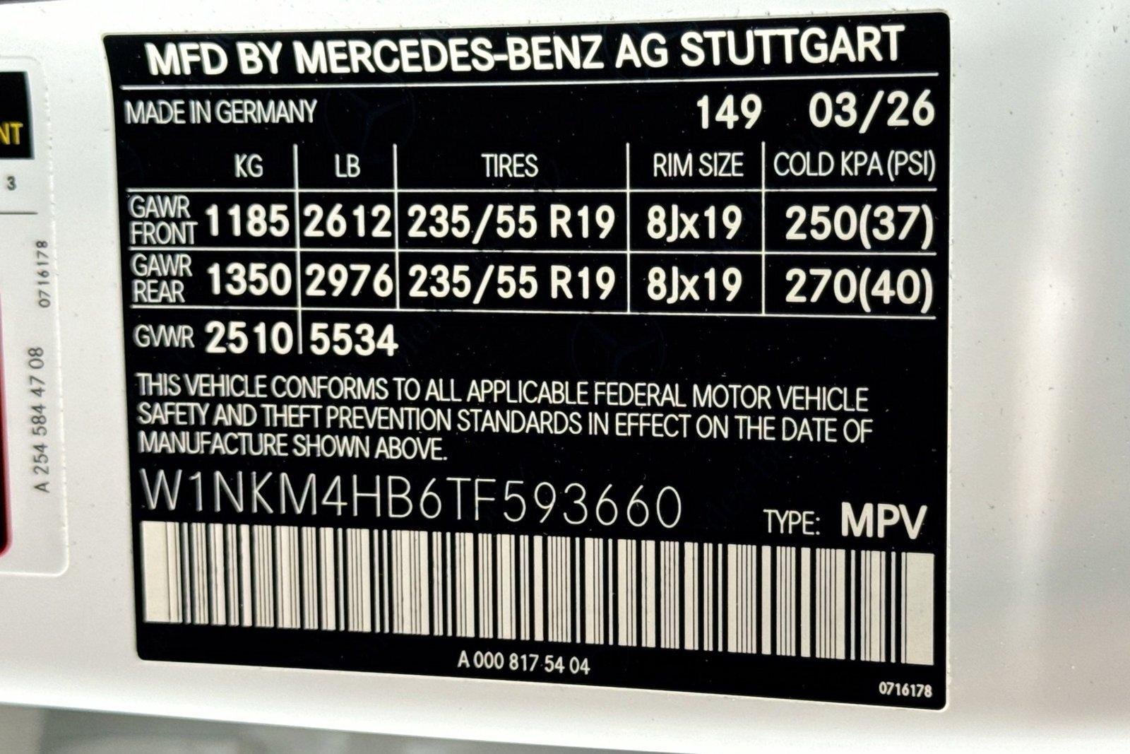 New 2026 Polar White Mercedes-Benz GLC 300 image 30