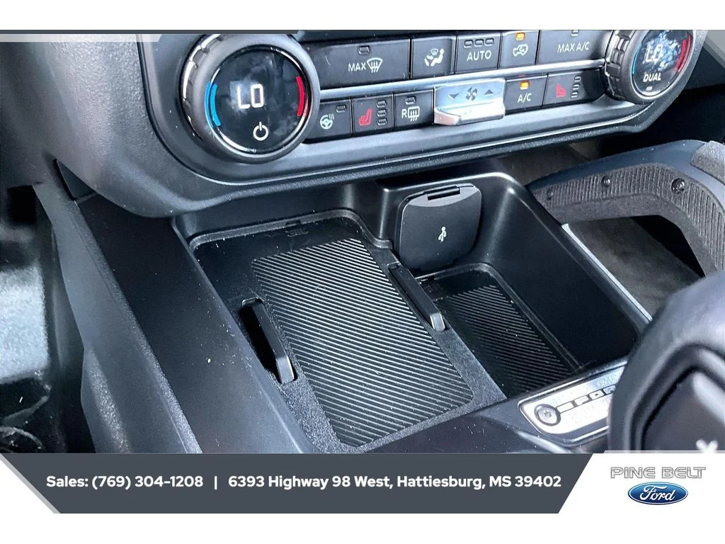 Used 2025 GRAY Ford Badlands image 24