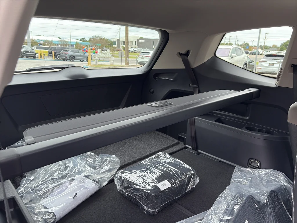 New 2026 Opal White Pearl Volkswagen 2.0T SEL 4MOTION image 10