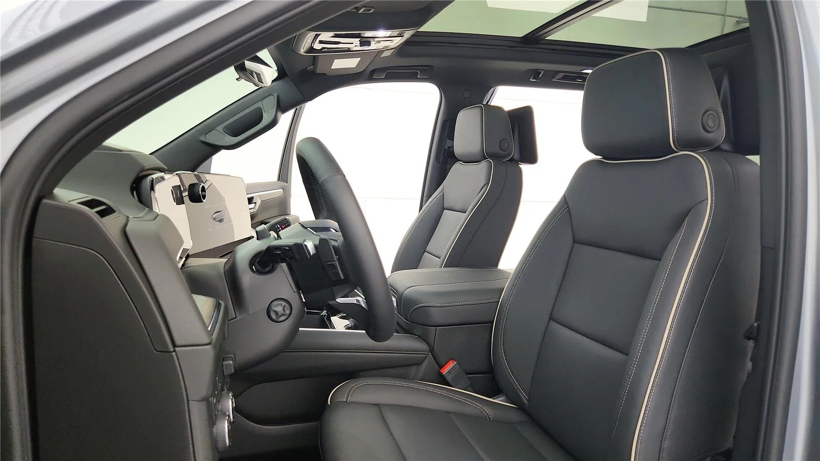 2026 Chevrolet Tahoe Premier - Photo 32