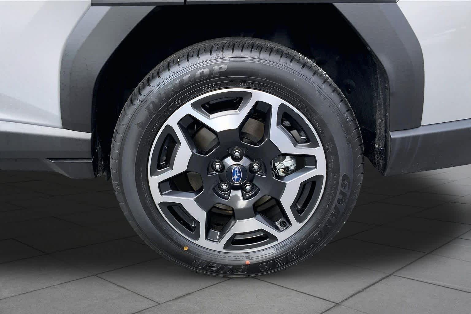 Used 2026 River Rock Pearl Subaru Touring image 10