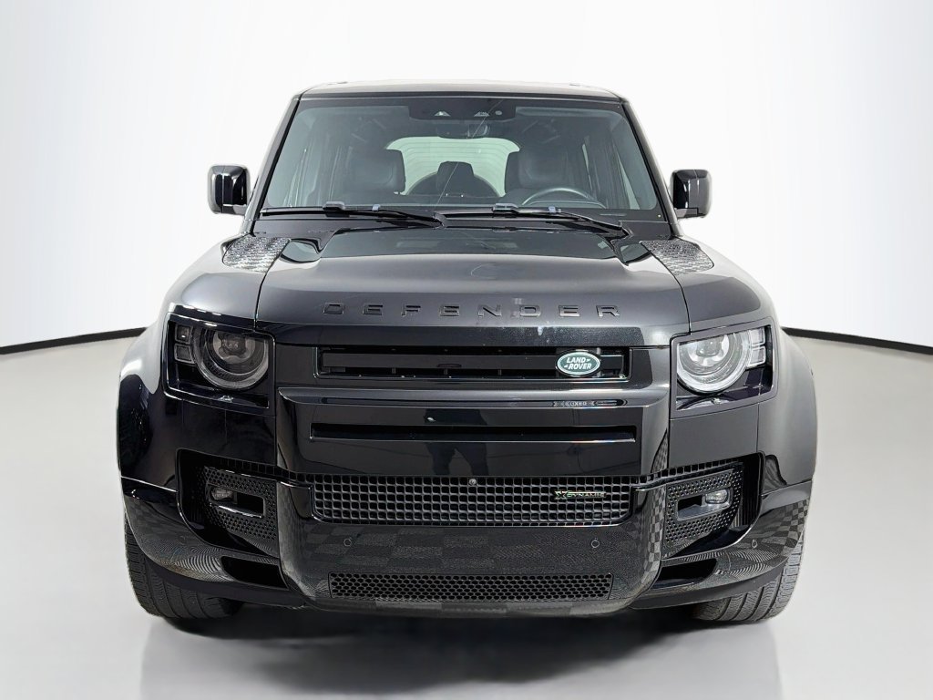 Certified Used 2023 Black Land Rover X-Dynamic SE image 2