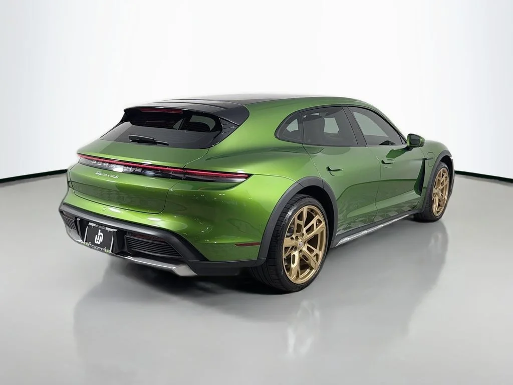 Used 2021 Green Porsche 4S image 5