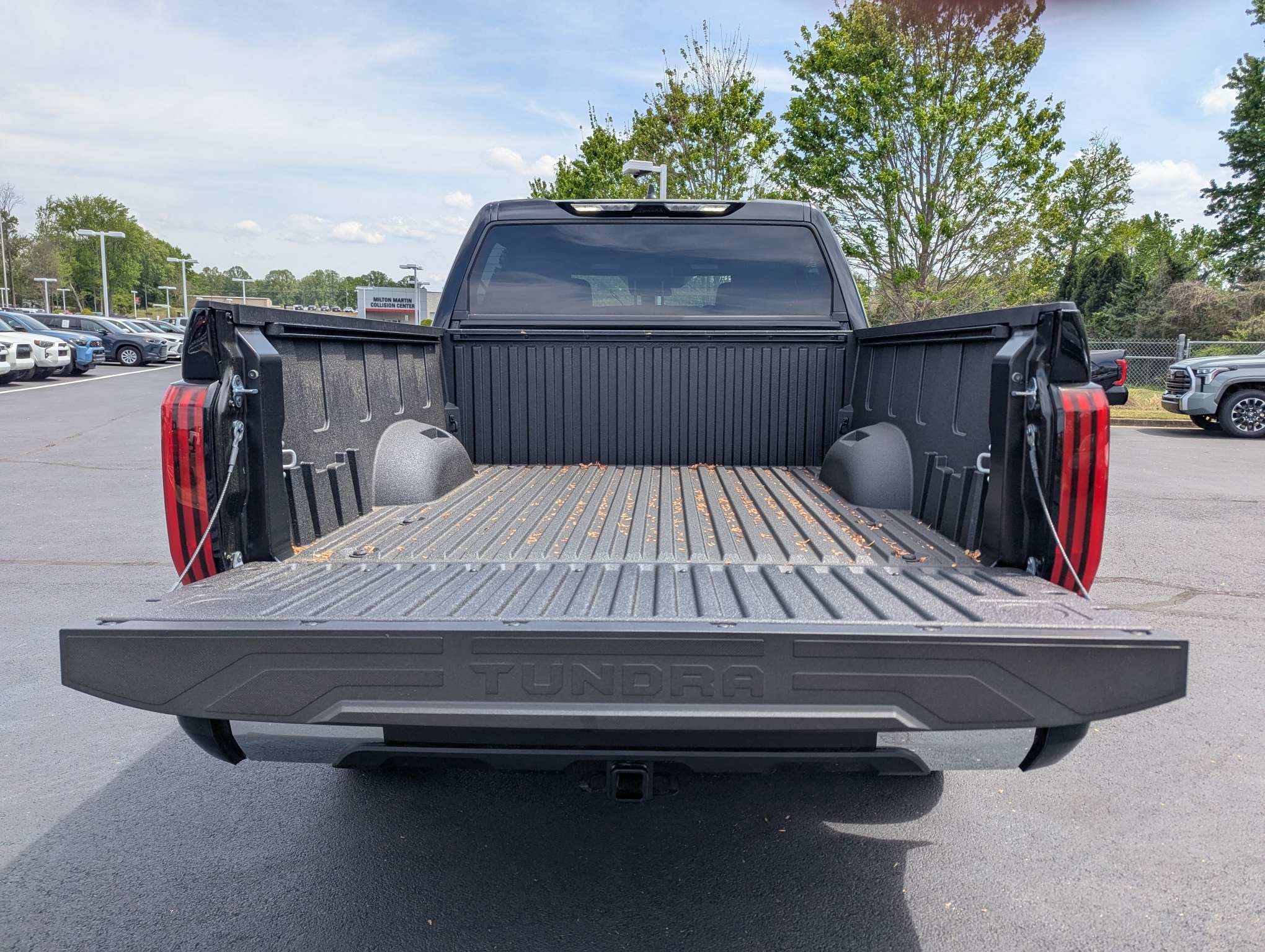 2026 Toyota Tundra SR5 - Photo 6