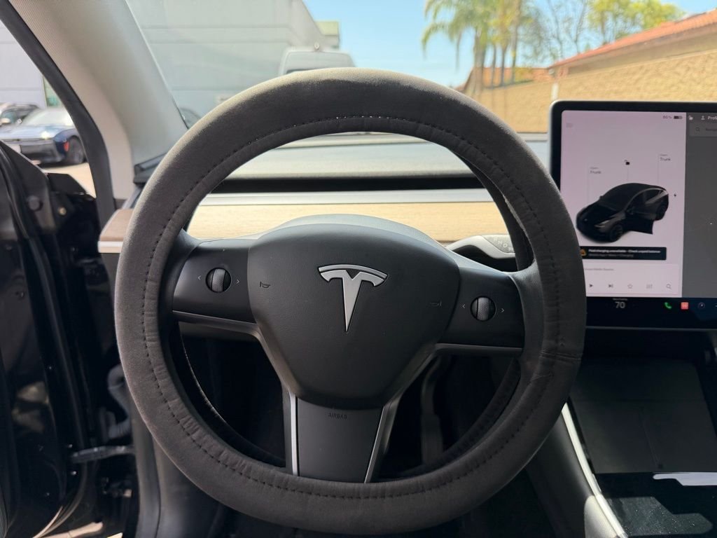 Used 2021 Black Tesla Long Range image 18
