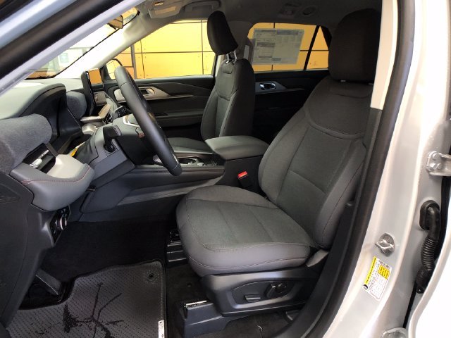 New 2026 Space White Metallic Ford Active image 10