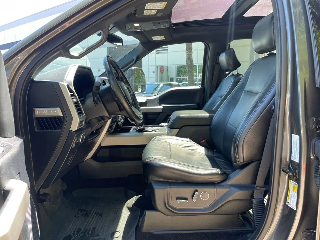 Used 2017 Magnetic Ford Lariat image 20