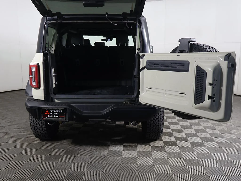 Used 2026 Beige Ford Badlands image 16