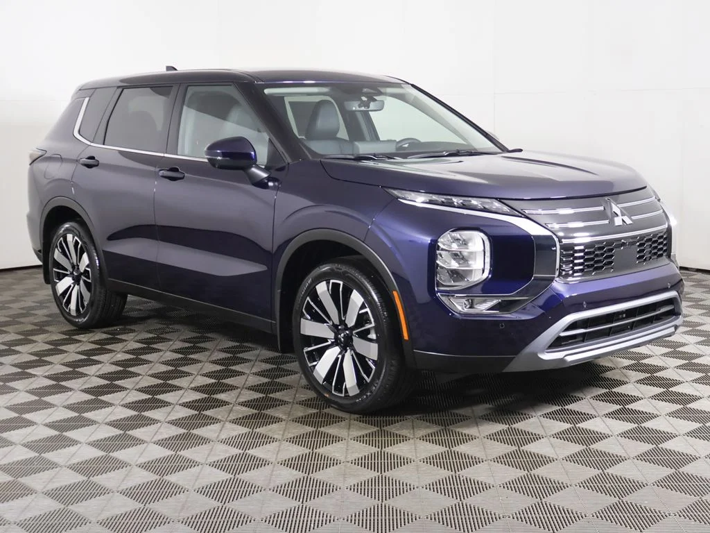 New 2026 Blue Mitsubishi SE image 2