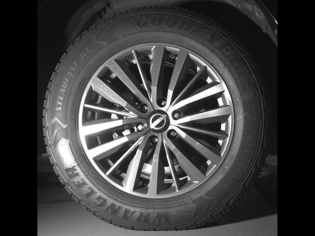 Used 2023 Super Black Nissan SL image 9