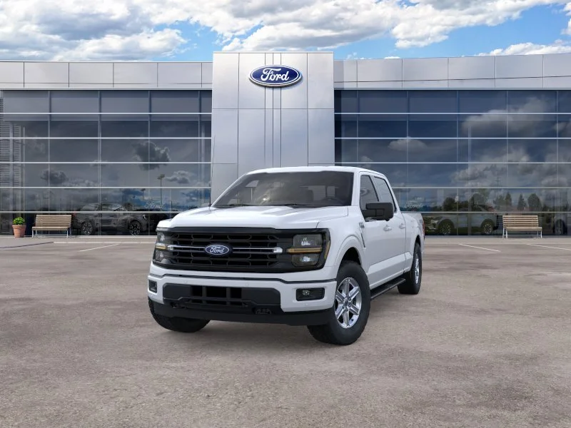 New 2026 Oxford White Ford XLT image 2