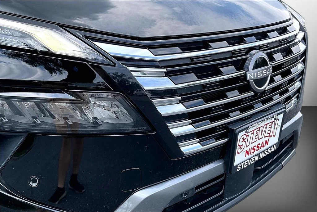 Used 2024 Black Nissan SL image 39