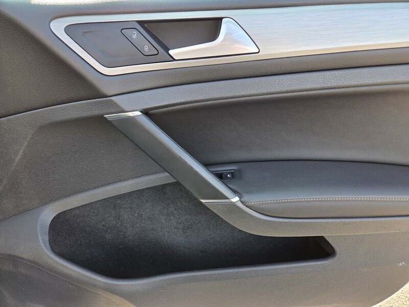 Used 2015 Gray Volkswagen TSI S 4-Door image 21