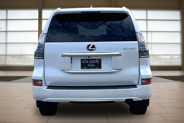 Used 2023 White Lexus 460 image 4