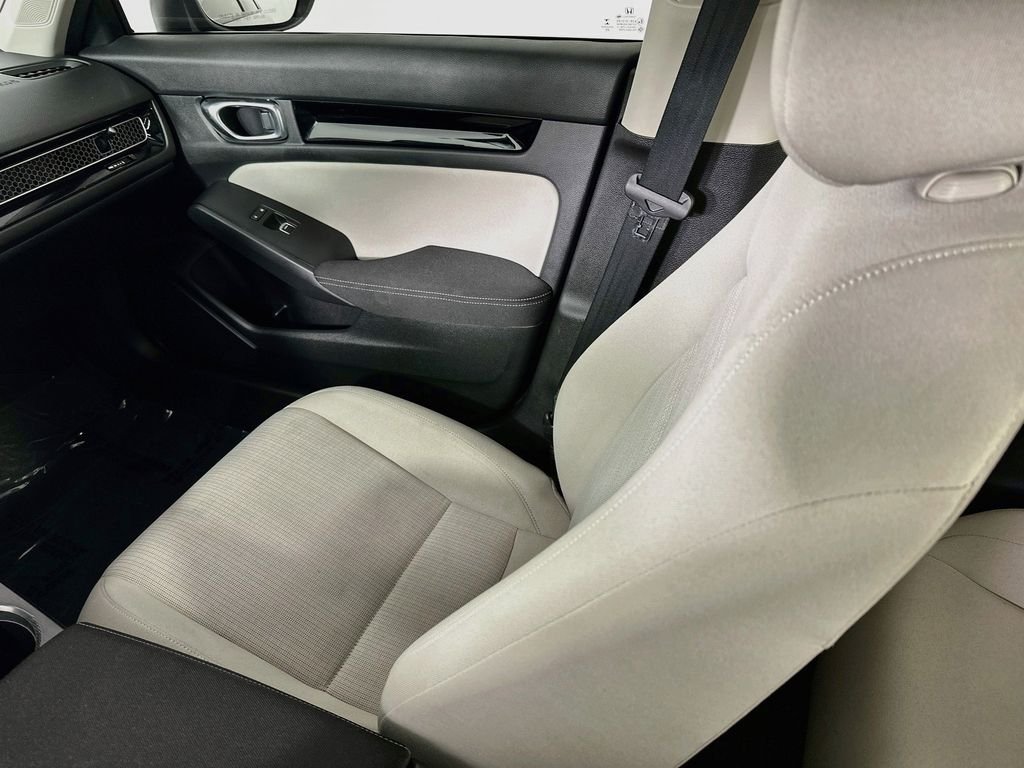 Used 2022  Honda EX image 24