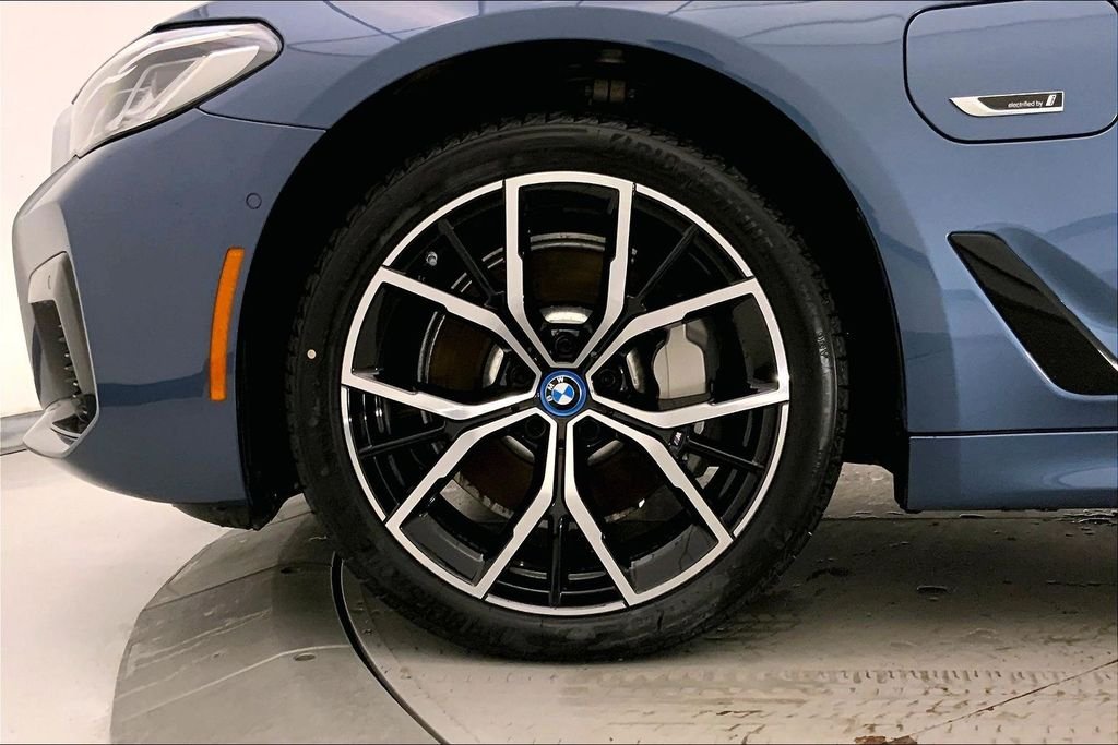 Certified Used 2023 Arctic Race Blue Metallic BMW  image 8