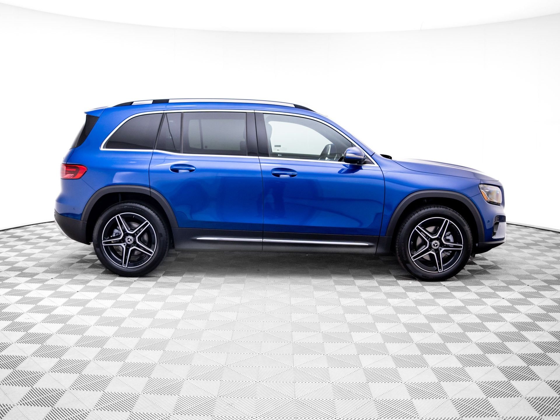 New 2026 Blue Mercedes-Benz GLB 250 image 6