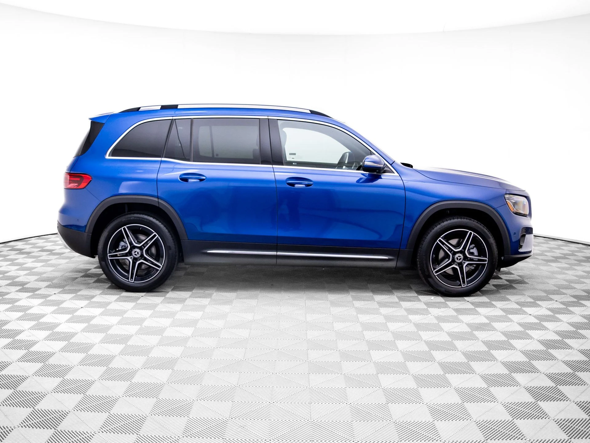 New 2026 Blue Mercedes-Benz GLB 250 image 6