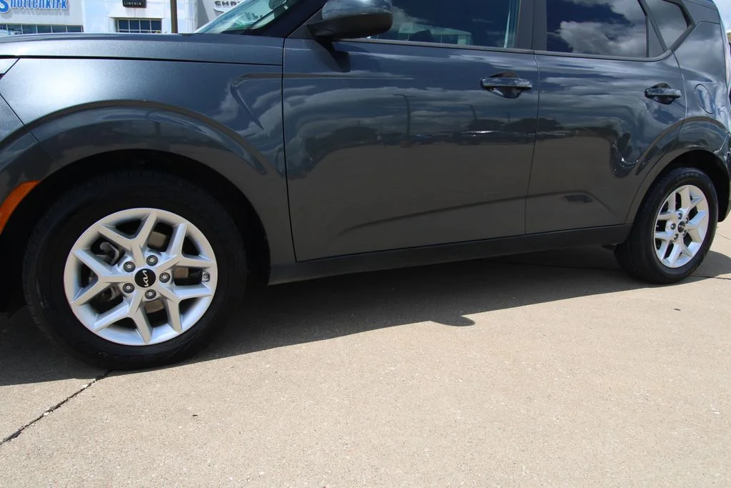 Used 2024 Gray Kia LX image 10