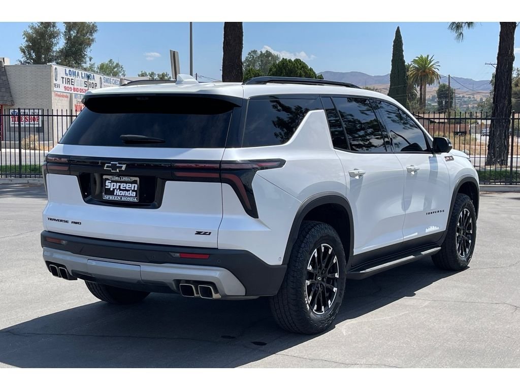 Used 2025 Iridescent Pearl Tricoat Chevrolet AWD Z71 image 6