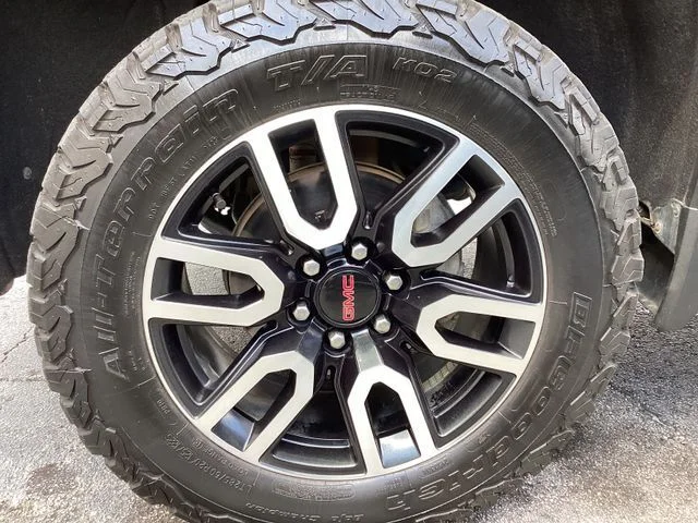 Used 2022 Dark Sky Metallic GMC AT4 image 14