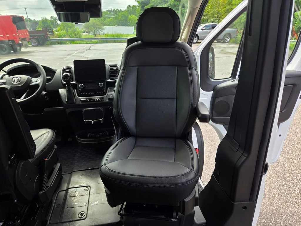 New 2024 White Ram 2500 image 12