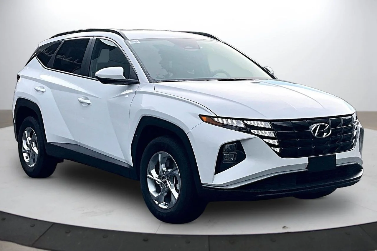 Certified Used 2024 White Hyundai SEL image 2