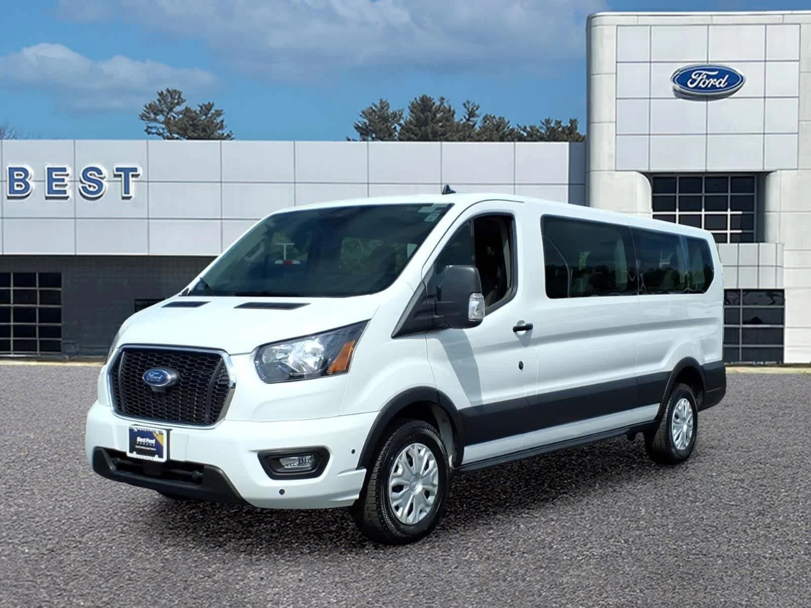 2025 Ford Transit Passenger Wagon XLT