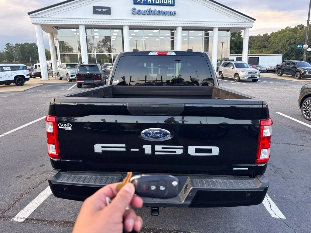 Used 2021 Black Ford XL image 7