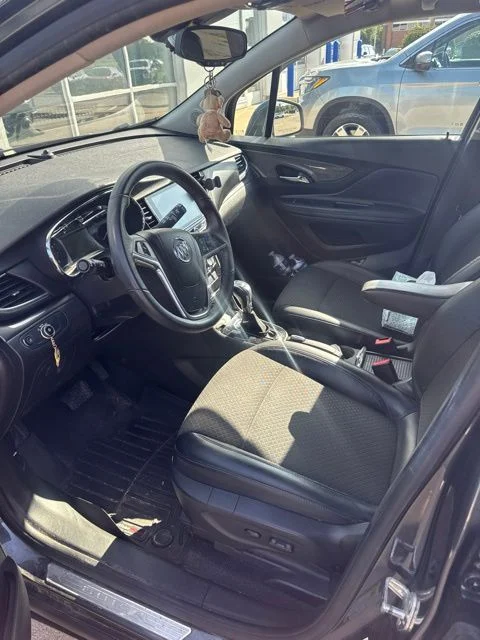 Used 2017 Gray Buick Preferred image 3