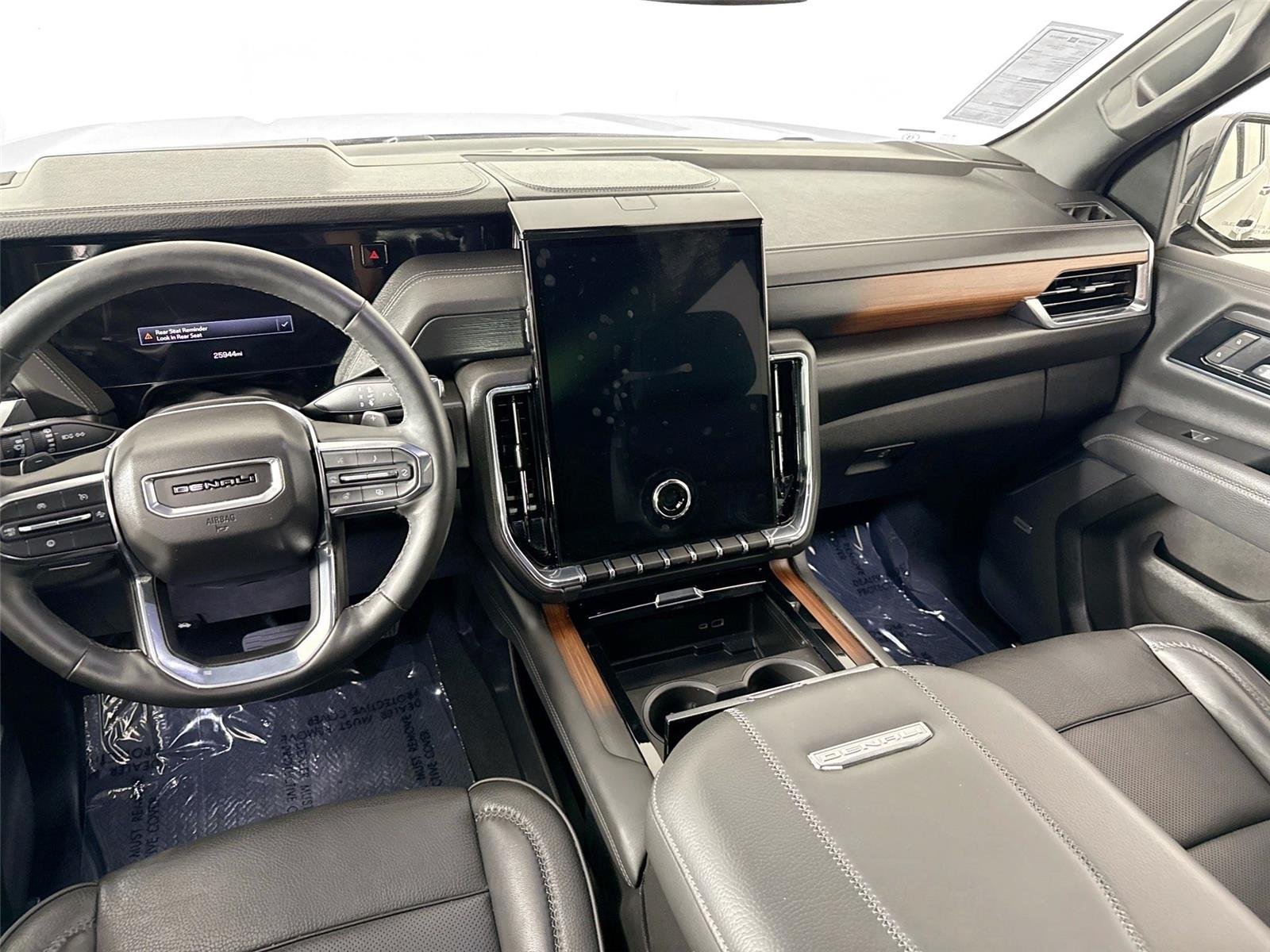 Used 2025 Onyx Black GMC Denali image 34