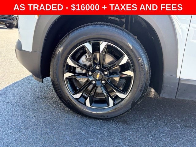 Used 2023 White Chevrolet LT image 9