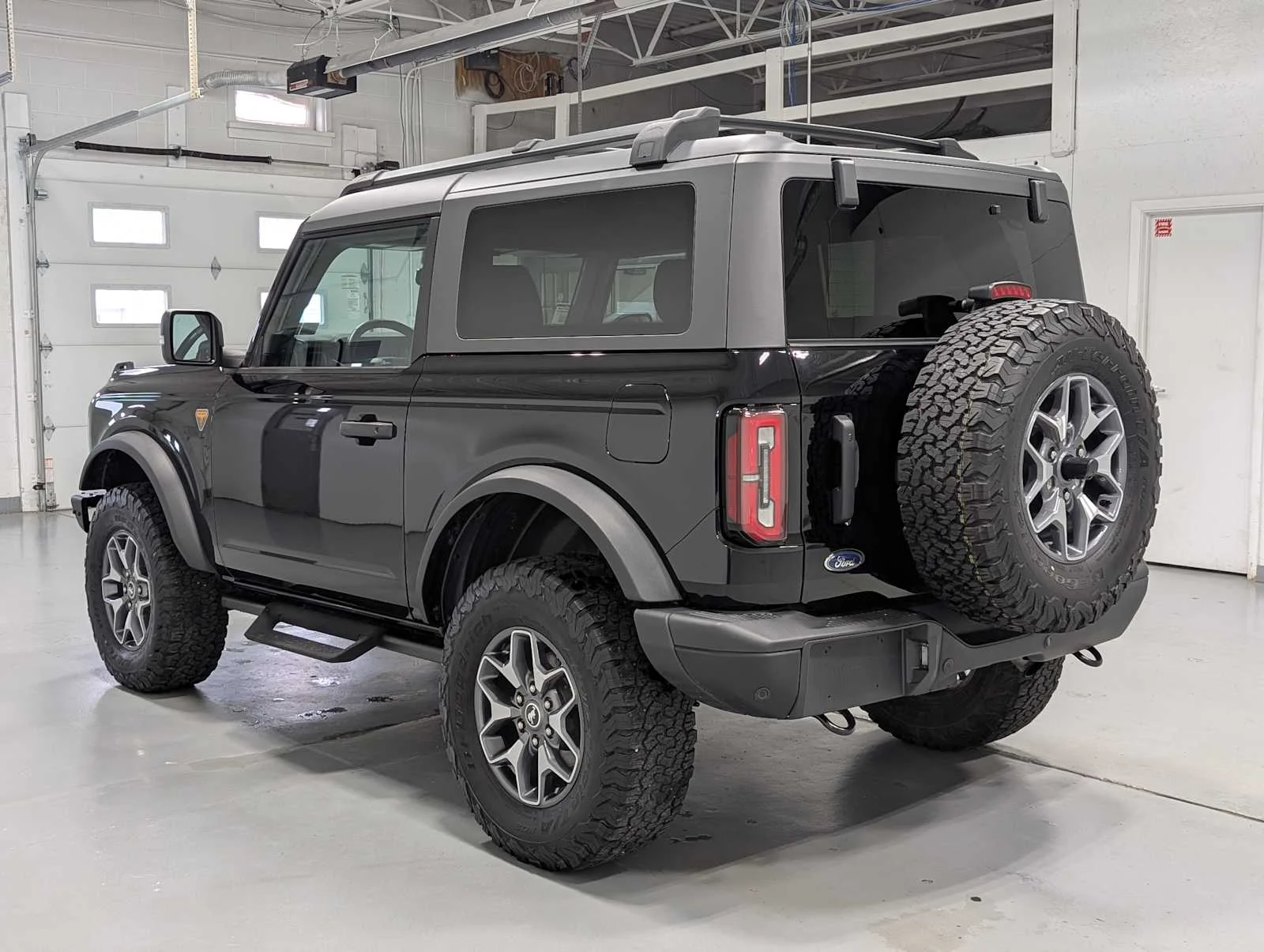 Used 2024 Shadow Black Ford Badlands image 10