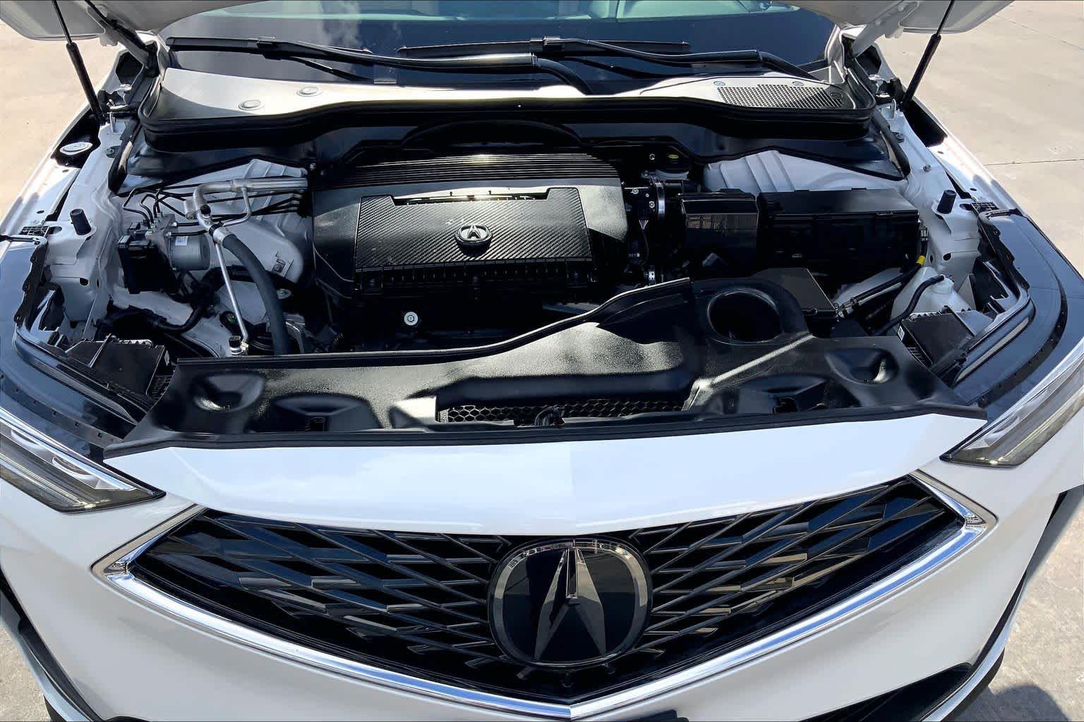 Used 2025 Platinum White Pearl Acura  image 32