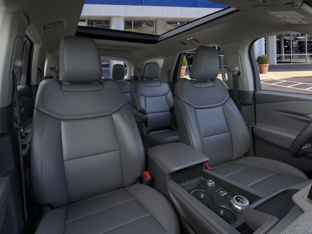 New 2026 Agate Black Metallic Ford Active™ image 10
