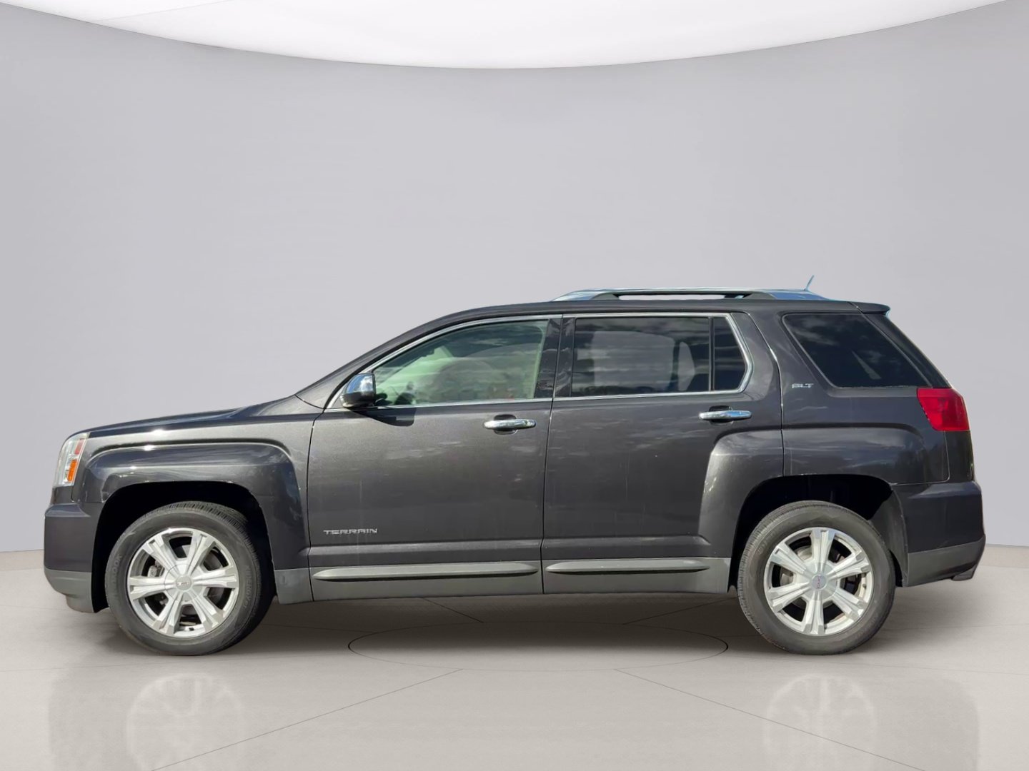 Used 2016 Gray Gmc SLT image 2