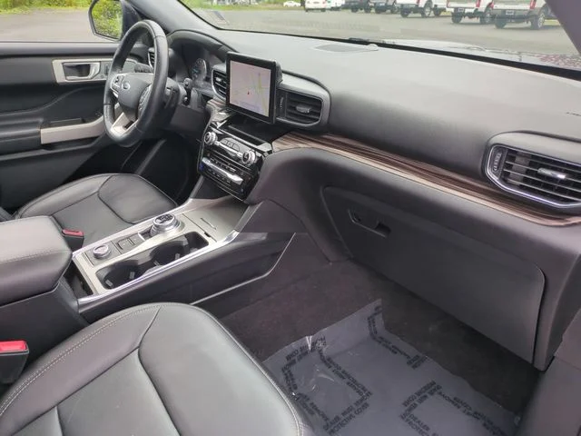 Used 2021 Gray Ford Limited image 37