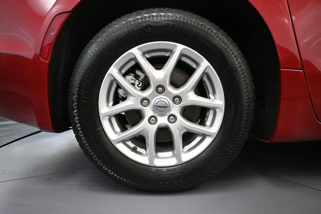 Used 2024 Red Chrysler Touring L image 14