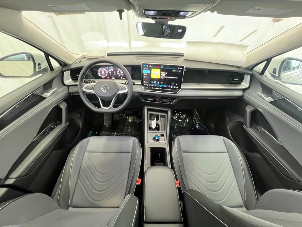 New 2026 White/off-white Volkswagen 2.0T SE image 13