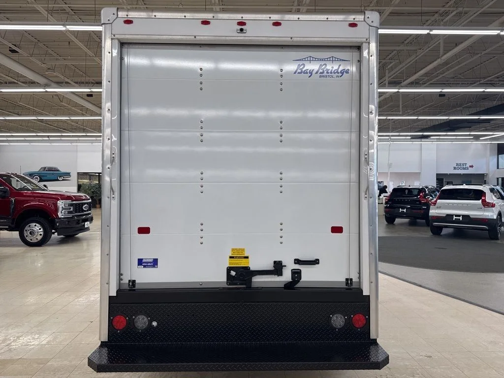 New 2025 Oxford White Ford E-350 SRW image 6