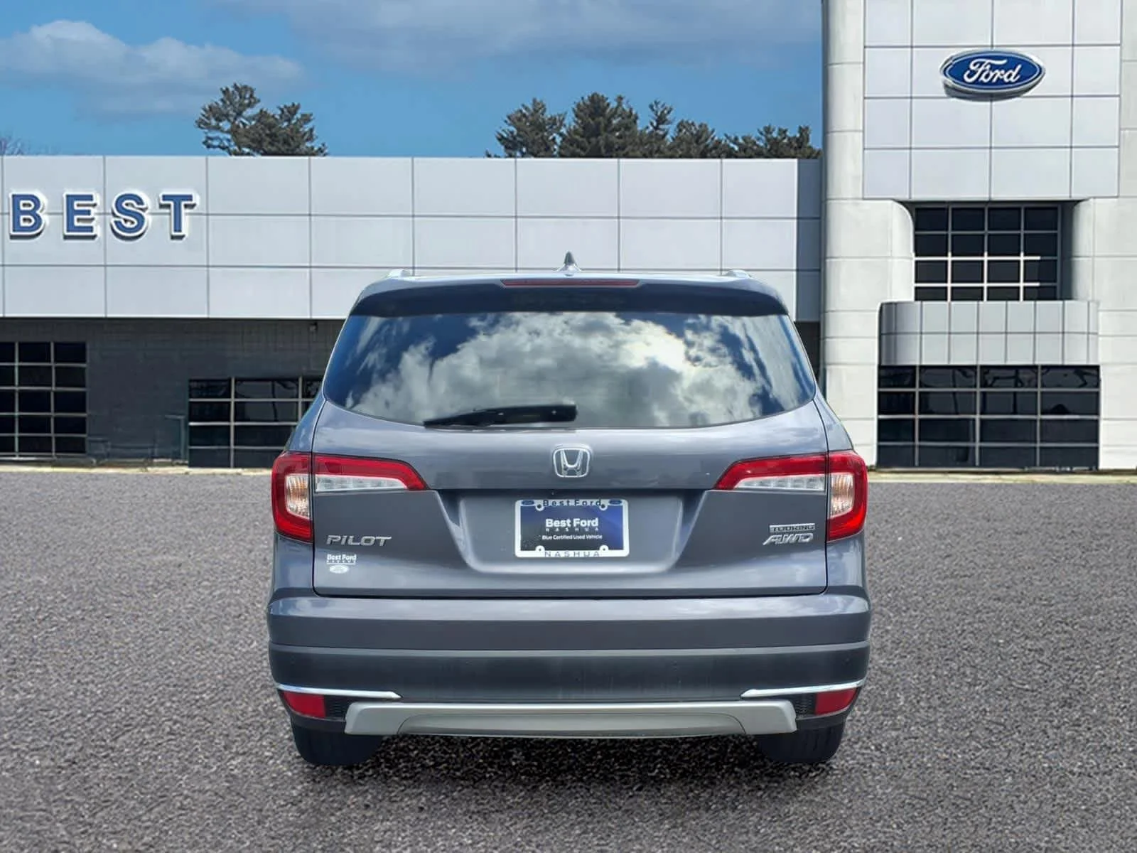 Used 2022 Modern Steel Metallic Honda Touring 8-Passenger image 5