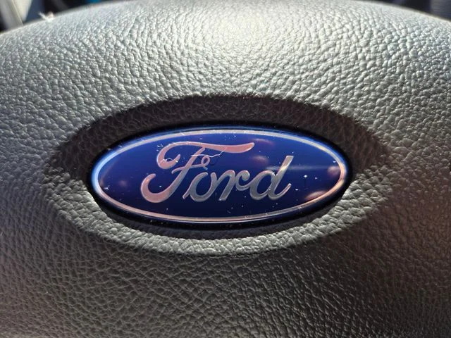Used 2018 Gold Ford SE image 31