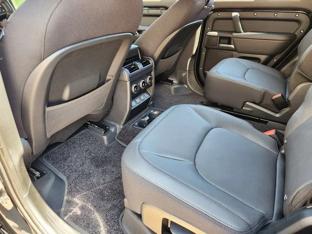 2025 Land Rover Defender V8 - Photo 20
