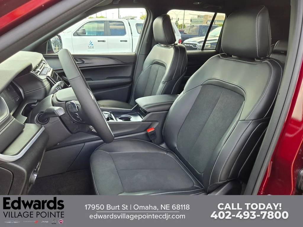 2025 Jeep Grand Cherokee Altitude - Photo 13