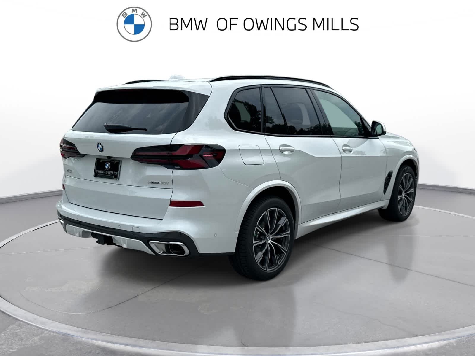 New 2026 Mineral White Metallic BMW xDrive40i image 9