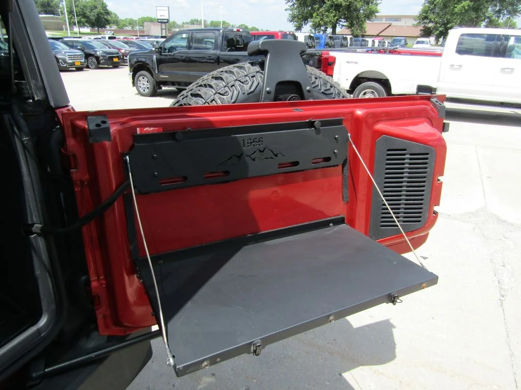Used 2023 Red Ford Wildtrak image 33